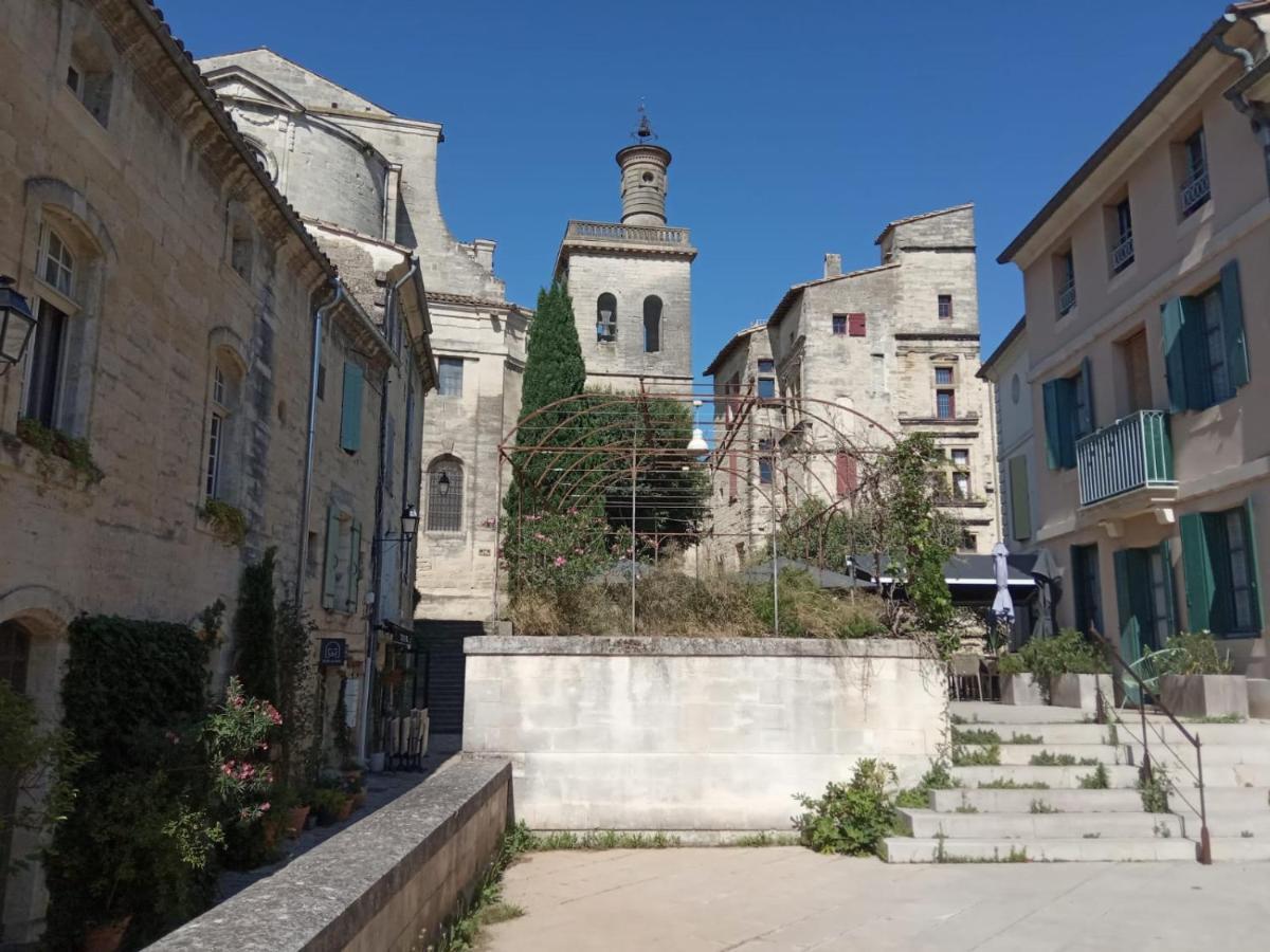 Proche Uzes Petit Gite Avec Grande Cuisine D'Ete Et Piscine Saint-Siffret Exteriör bild