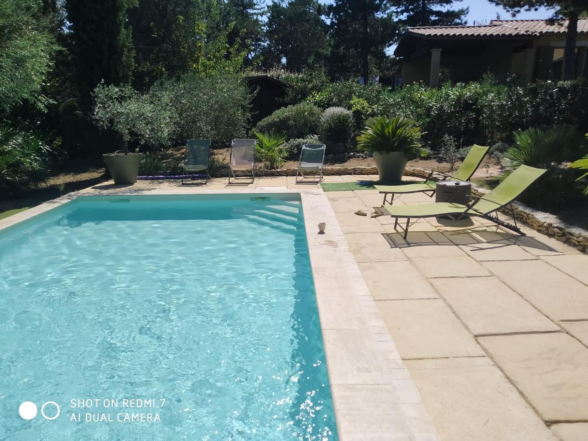 Proche Uzes Petit Gite Avec Grande Cuisine D'Ete Et Piscine Saint-Siffret Exteriör bild